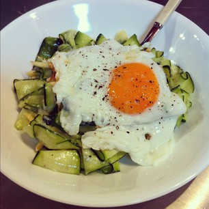 Lunch: Zucchini Ribbon "Pasta" with Fried Egg & Pecorino. Recipe here: http://www.seriouseats.com/2012/08/zucchini-ribbon-pasta-with-fried-egg-and-peco.html #paleo #yum