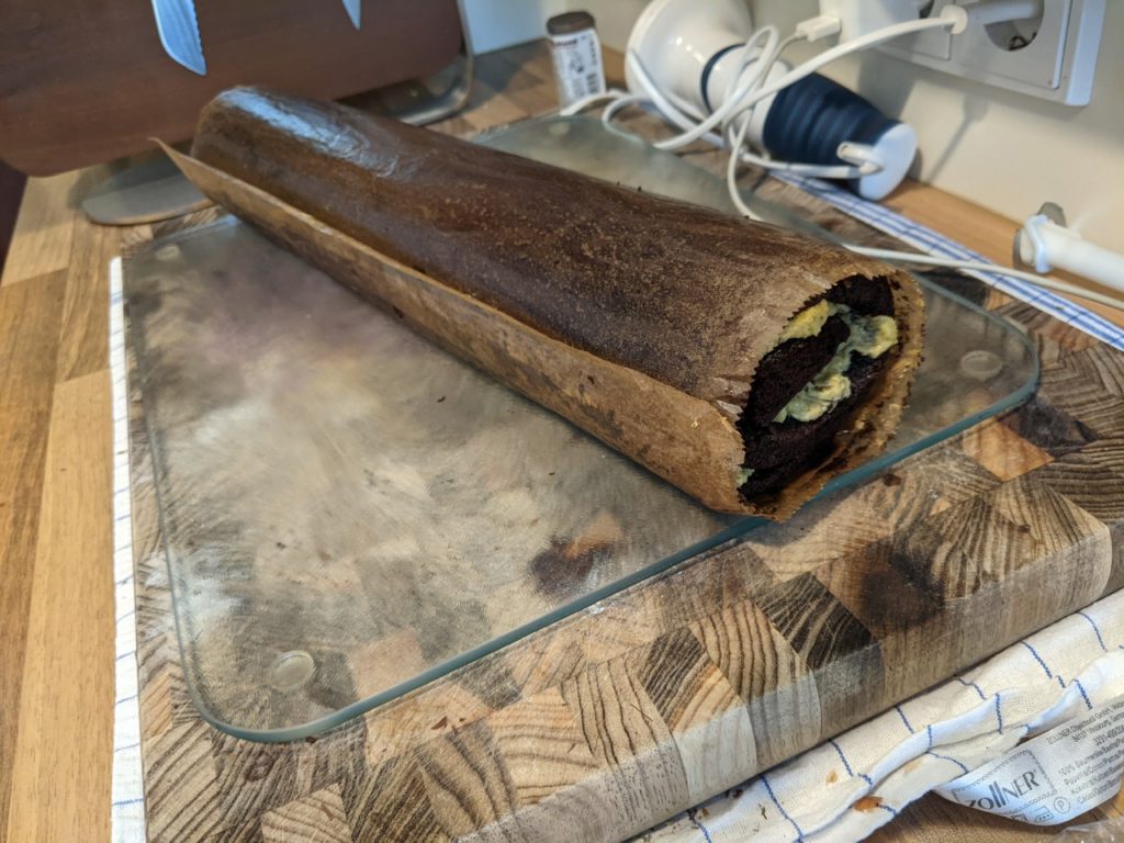 Rolled cake