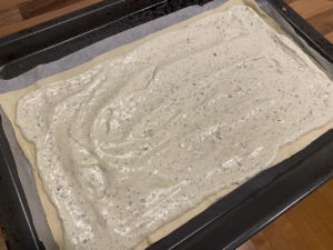 Flammkuchen dough with sauce