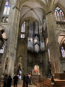 Hanging organ