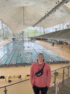 Joey at the Schwimmhalle