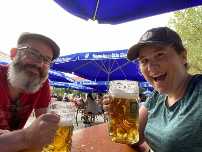 Finished my longest ride - 35km - north along the Isar. Had to wait out a sudden rainstorm under a tree! The reward - my first Maß of the season! 🚴‍♀️🌦🍺