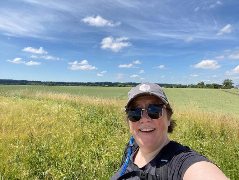 My longest ride to date! 37km/23mi through parks and forests and farmland and meadows. ❤️🚴‍♀️ Munich is so beautiful…