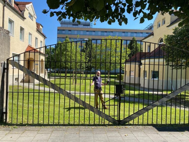 We made a very special pilgrimage today to the Munich Gaswerks. Can you guess why? I’ll give you a hint… 🍫🎩😍