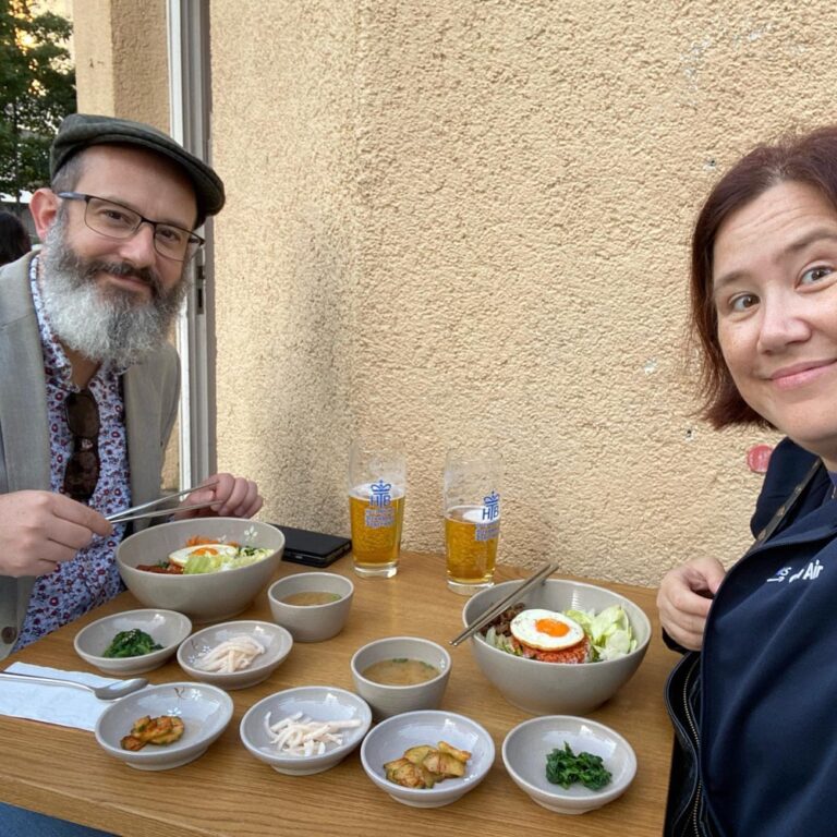 Me: “Oof, I’m full. That was damn good Korean food.”
Rodd: “The signature dessert here is a ‘croffle’ - a waffle made out of croissant dough.”
Me: “I want to go to there.” 😍🥐🧇