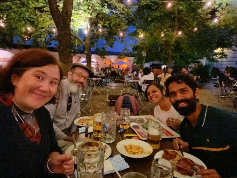 Official Oktoberfest may be cancelled, but there’s still gemütlichkeit to be had! We caught up with my visiting colleague Sohan and his missus for dinner at the Hofbräukeller. ❤️🍻 (2021 Biergarten Count: 17)