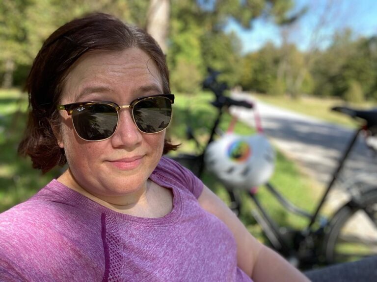 Halfway through a long ride in the Englischer Garten on a beautiful Autumn day… ❤️🚴‍♀️🍁🌻