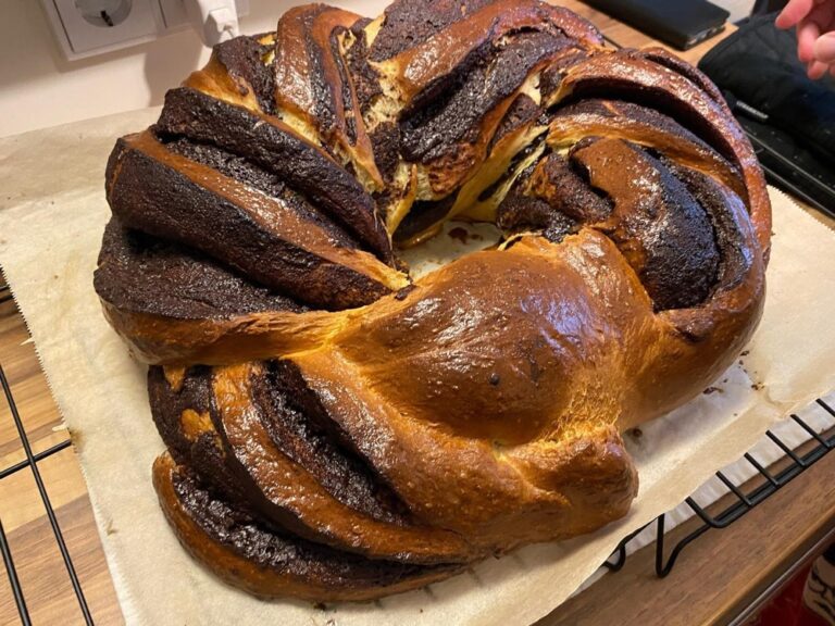 Christmas is time for sweets! An enormous chocolate babka made by the Snook, and Kaiserschmarrn (Tirolean pancake) made by me!