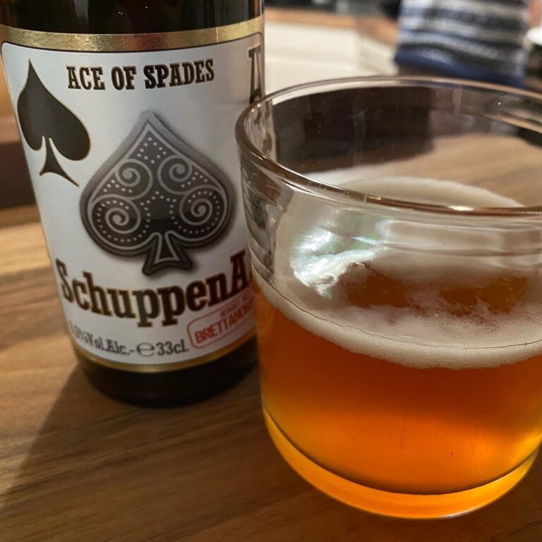 Great Belgian Beer Tasting #9! Schuppen Aas (Ace of Spades). Phew, this one was *funky*. And we’re officially over a third of the way through the case! ♠️