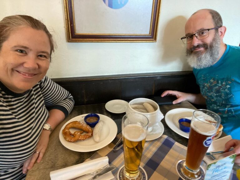 Democracy sausage, Munich-style. There’s even a brass band playing! 🍻🥨 #weisswurstfrühstück