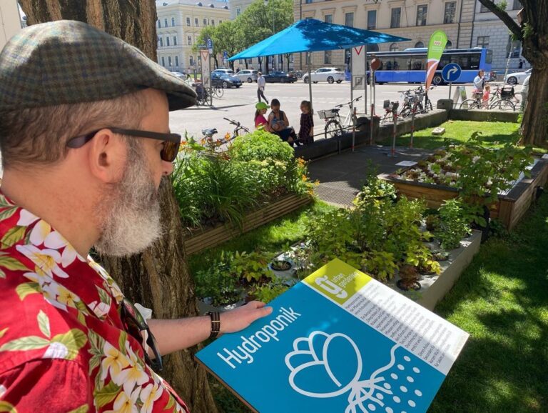 Hoffest! A summer festival put on by the Munich agriculture ministry. Lots of regional delicacies and info about plants and animals. ☀️🌱🐝🍻