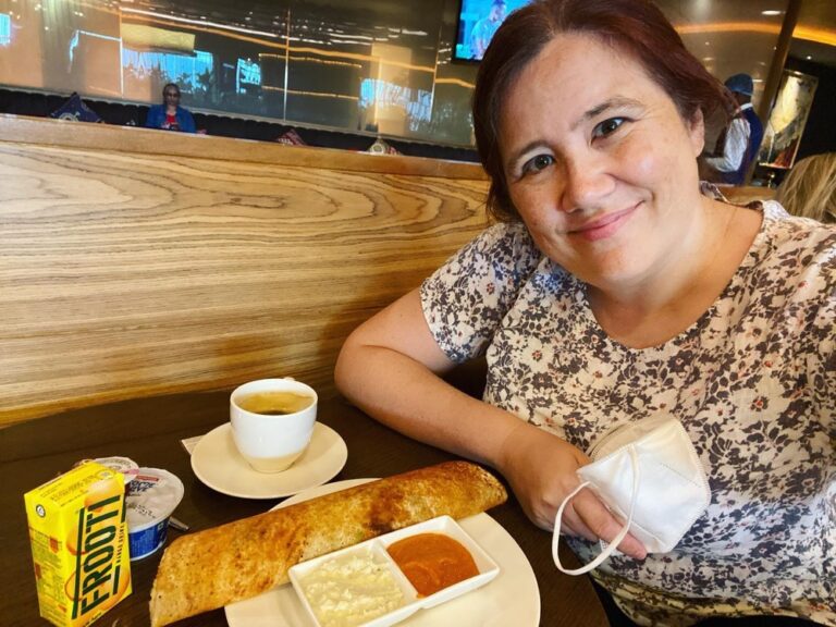 The reward for getting through the security queue at Bangalore Airport is a freshly made dosa for breakfast! It was a very short visit, but thanks to all my Indian friends for making me feel so welcome. 🇮🇳❤️