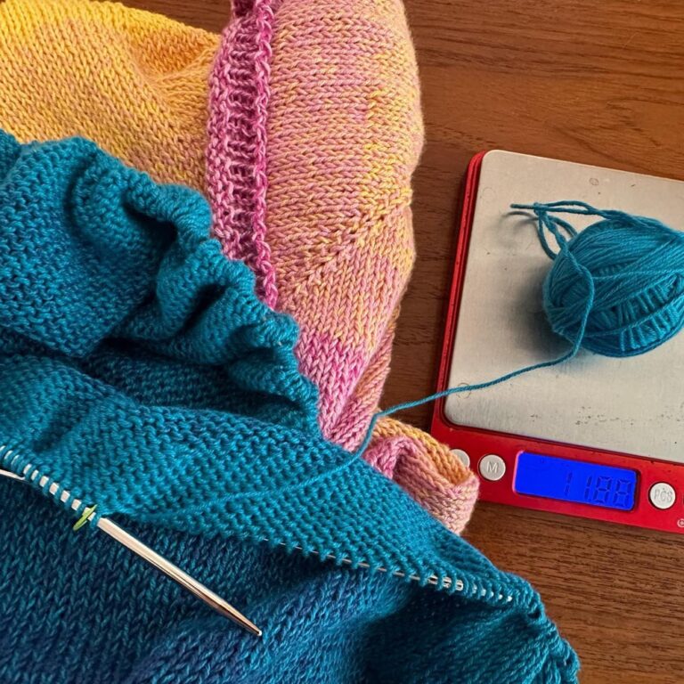 You, a Philistine, play “yarn chicken.”

I, a genius with very sensitive measuring equipment, do YARN SCIENCE. 👩‍🔬🧶