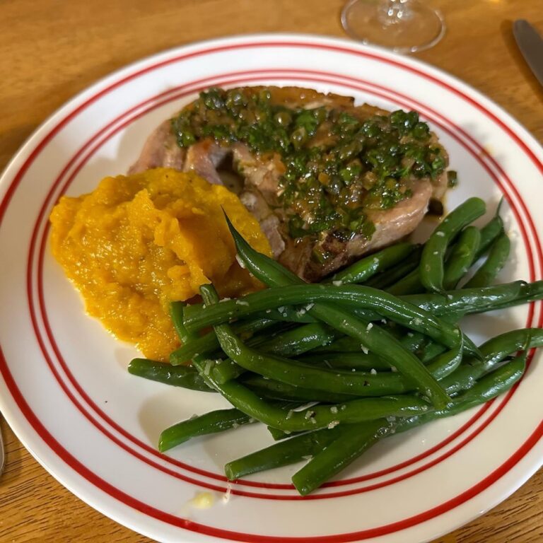 Christmas dinner: pork chops with beurre blanc and capers, pumpkin mash, and garlic green beans. (The Snook is *loving* having his induction cooktop again!)