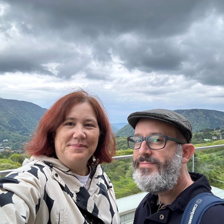 Day trip to Hakone today involved 7 different means of transportation! One big fast train, one other one that climbed an 8% grade up the mountain, a funicular cable car, a rope skyway, a PIRATE SHIP, a bus ride, and of course, our own feet. 😅🚊🚞🚠🏴‍☠️🚌