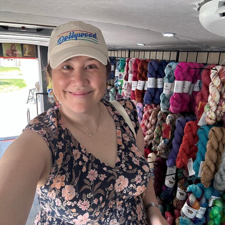 A fun outing to the Elkhart County Quilt & Fiber Expo! I did some knitting with Katy from @yarnadventuretruck for #wwkipday, and some of her lovely wool came home with me. Also checked out the exhibits and took some photos of my favorite quilts. There were only a few knitted pieces, but there was a lovely Starmore jacket! I also spent some time checking out a genuine 19th century woven corset and geeking out over historical undergarment manufacturing. 🧶🧵🪡 @wwkipday