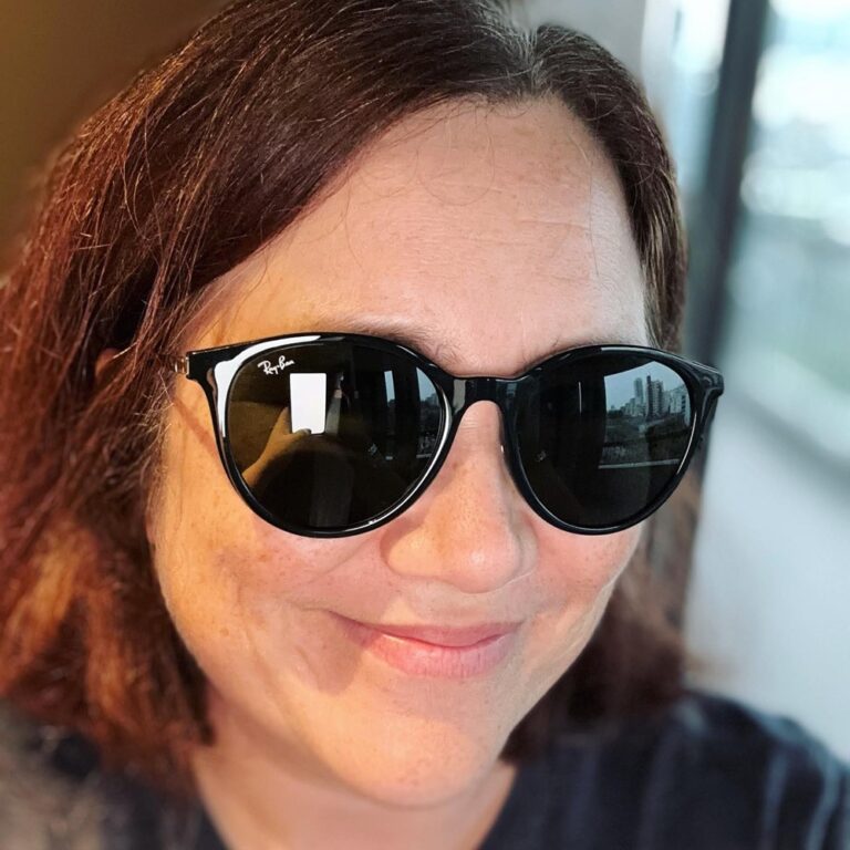 ASIAN FIIIIIIIIIIT! 😎 My amazing husband tracked down replacement sunnies for me in Tokyo today, and they were actually cheaper than my original pair that was stolen, and he even got me a new Moomin case to put them in. ❤️