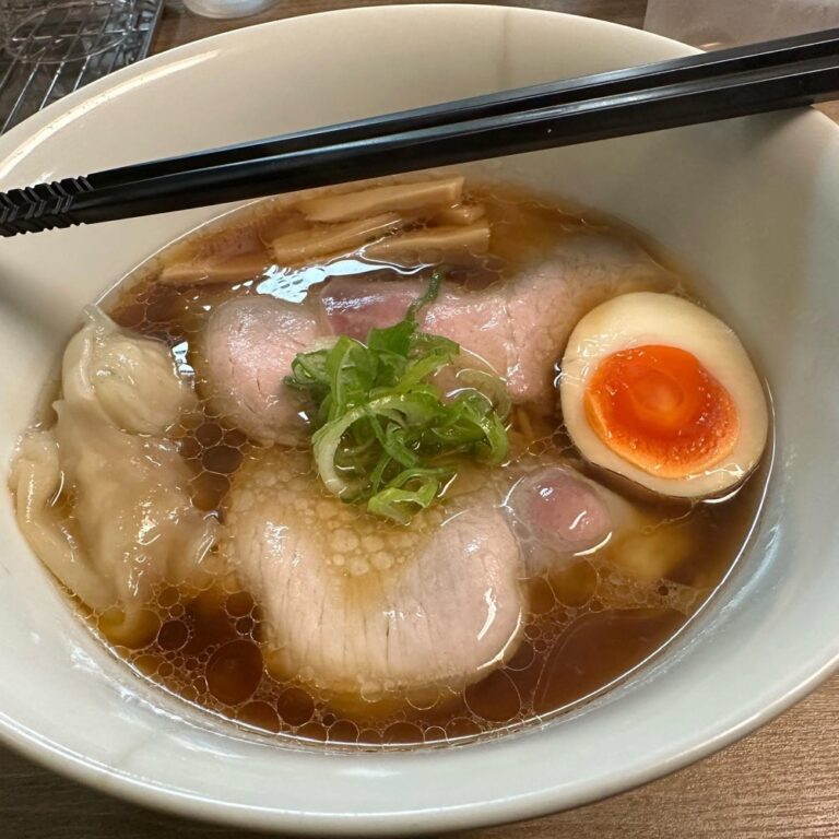 Truly excellent ramen, 5 minutes from the hotel! 🍜 🙇‍♀️