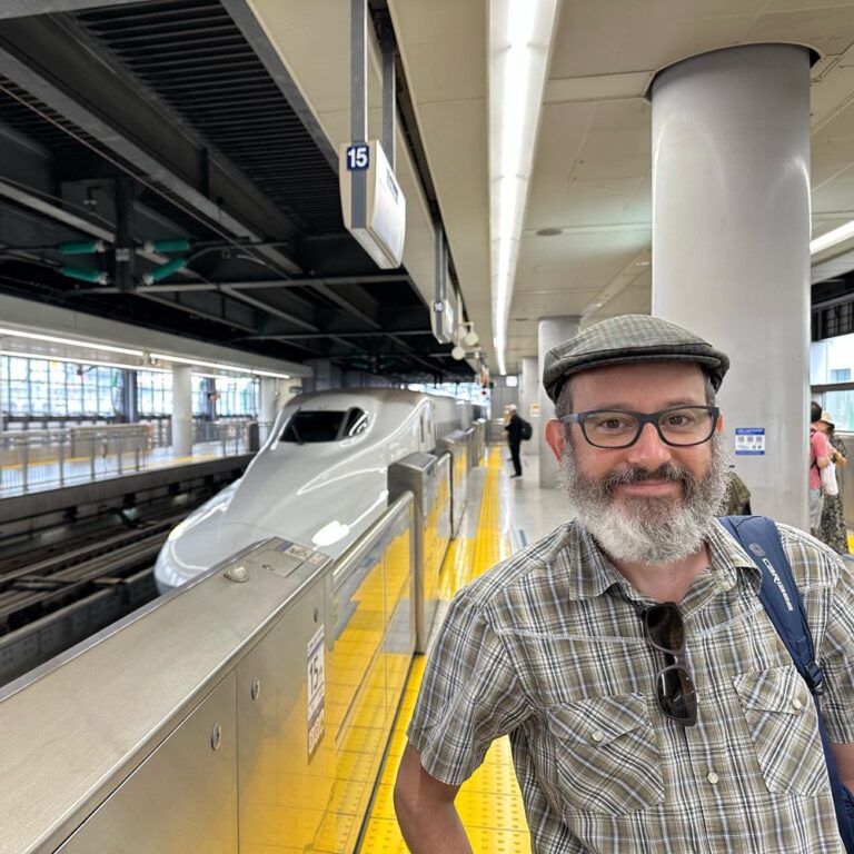 BULLET TRAIN! Mr. Snook finally gets to ride the Shinkansen as we head off on a long day trip to Kyoto.  We picked seats with a view of Mt. Fuji, but unfortunately it’s a bit too hazy. I’m taking advantage of the time to work on my sweater some more… 🚅🗻🧶