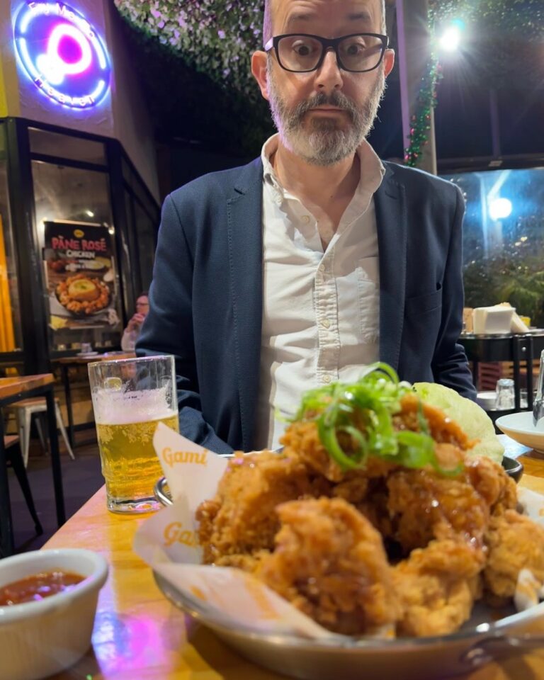 Did we eat all the Korean fried chicken? Of course we did. 😍🍻