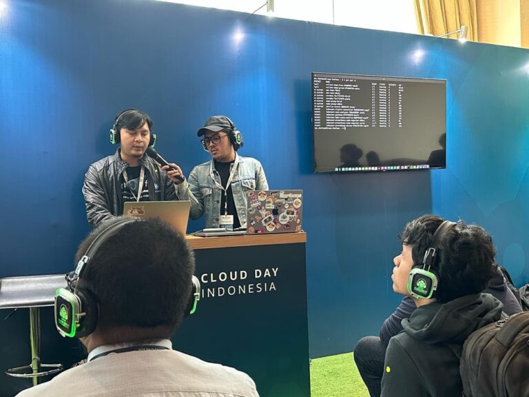 It’s all happening at the AWS Cloud Day Indonesia DevLounge today! We’ve had community sessions on building PaaS, k8s cost management, and deep learning, with more to come... #awsclouddayid