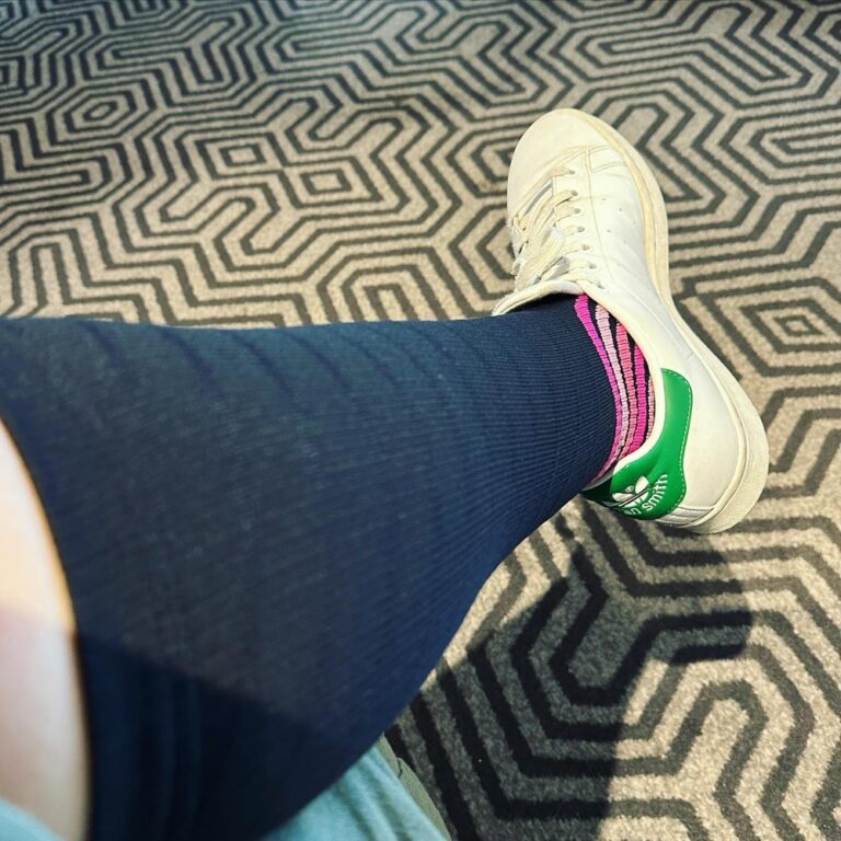 As much as I prefer trains, living in Sydney and having an APAC-focused job means a fair bit of airplane travel. Recent I bought my first pair of compression socks. I tell myself they are TACTICAL and not dowdy, thank you very much… 🧦