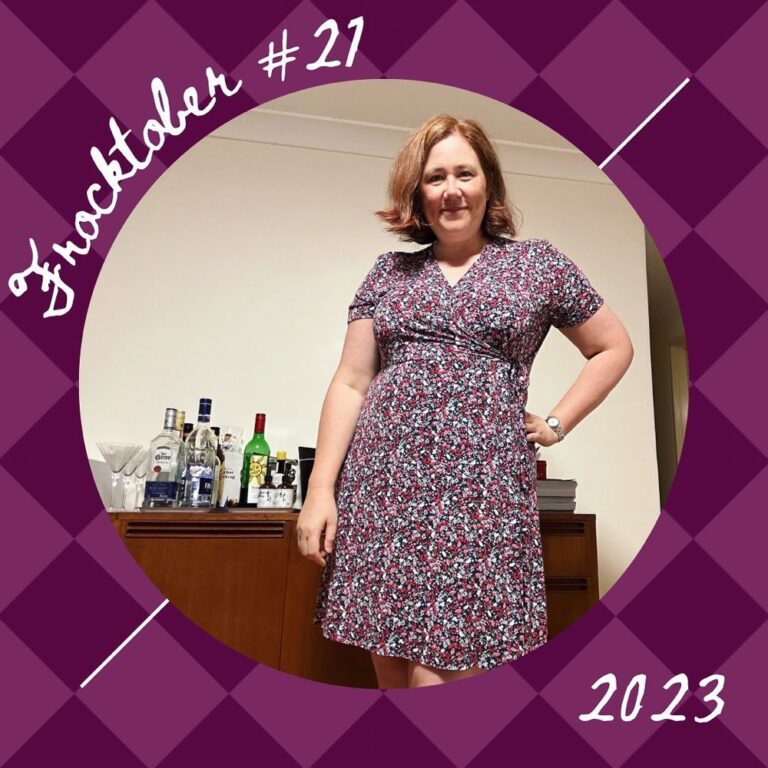 #frocktober day 21: fresh from the salon, and feeling cute! Amazon Basics wrap dress. ❤️👗