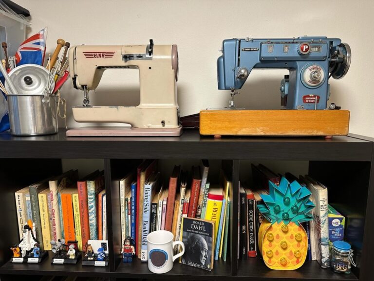 Two vintage sewing machines means I’m officially a collector now, right? Fun trivia: while both machines date from the 1950’s, the blue Pinnock Sewmatic weighs more than 2x the cream Elna Supermatic! (19kg/41lb vs 8kg/17.5kb) By comparison, my fancy new Janome Skyline S5 weighs 10kg/22lb. 💪😅 #sewingmachine #vintage #retro #sewing 

(Note to self: no more teasing @darkosubotica about his retro computers. 😂)