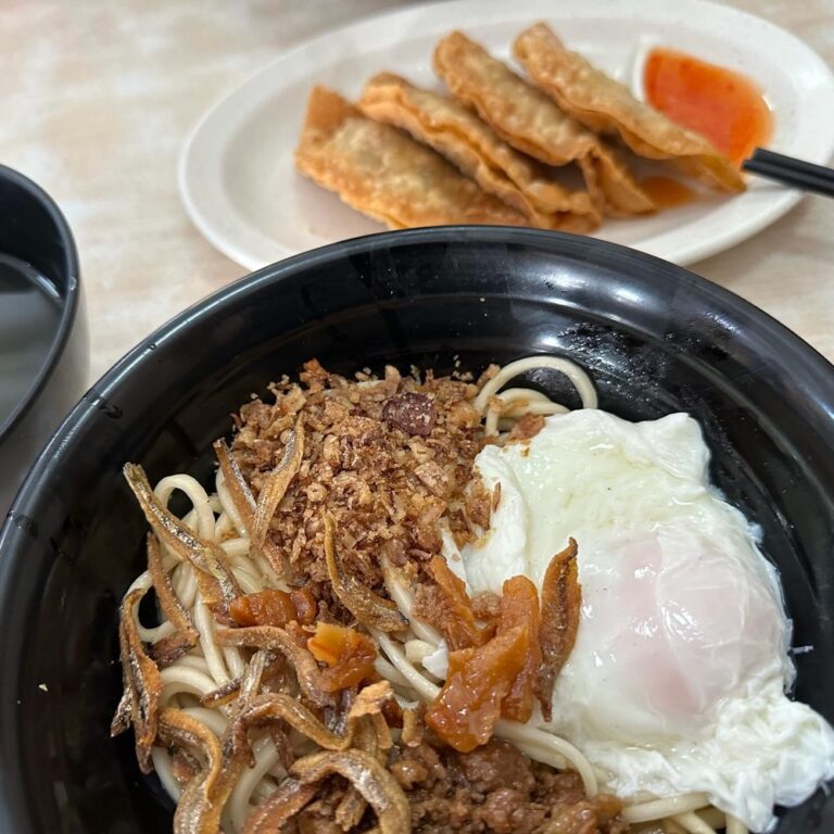 Thanks @donnieprakoso for taking to me to his favorite lunch place! 😅🌶️🇸🇬