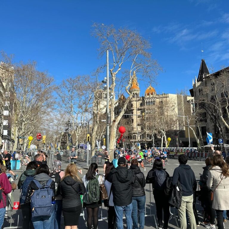 A few days ago I wisely prebooked myself on a @barcelonarchitecturewalks tour to learn more about Gaudí and fight jet lag. It was a beautiful day for it! The Barcelona marathon was on too so I got to check out a bit of the race. Thanks to my tour guide Tomas - I learned a lot and had a great time.