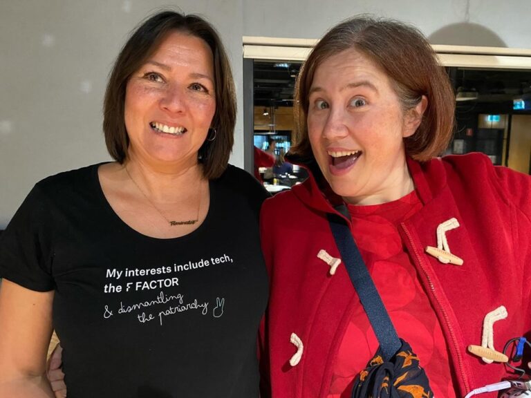 My first meetup in ages! I went along to @projectf_au to hear my friend Roisin present, and to catch up with @emmsastagram (who claims that the quote on her shirt is FROM ME?!). ❤️