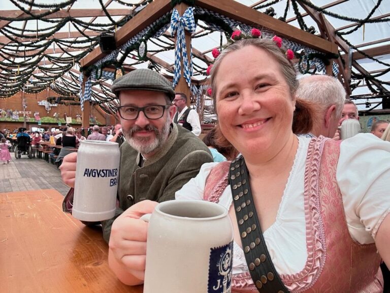 A perfect Oktoberfest day. Two years ago it was rainy and cold, but today we had blue skies and sunshine. We caught up with friends, enjoyed beer and Bavarian food, bought some souvenirs, and escaped before it got too crowded. ❤️🍻☀️ #oktoberfest