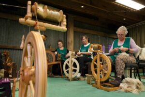 Congrats to the Newcastle Knitwits on taking out this year's International Back to Back Wool Challenge! Would love to put a team together one of these days. (@knitterjp - you're in, right?) 😉 https://t.co/4R5JyUTCm0 https://t.co/8IZB1zlTRk