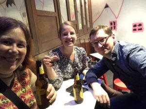 Somehow I ended up in a laneway in Sydney on a cold rainy night in a shout with a couple Melburnian refugees… @chixors @evanderkoogh 🍺🍷 https://t.co/yWcb3WSHLk