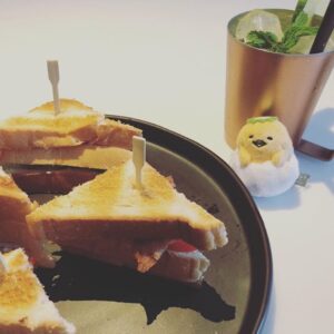 Gudetama is happy we were able to squeeze in a visit to @punch.gram. 👊 https://t.co/ZeenAvh5v9 https://t.co/VhQss7fjSs