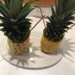 Step 4 (and this is where it gets GENIUS): use skewers to stick the tops of the pineapples back on! 🐷🍍 https://t.co/Lc2tIyHJfT