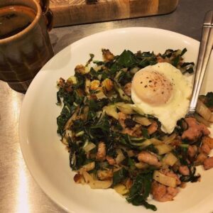 Sunday morning brekkie, courtesy of me: potato/sausage/silverbeet hash with a poached egg! 🍳 https://t.co/2SY5vzDkom https://t.co/MPFQIiZxdQ