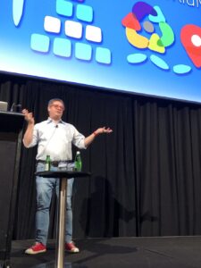 Distracted from @neal4d’s talk because his accessorising is ON POINT. Red specs, watch band, and sneaks. 💯 #yow18 https://t.co/VPuVHPmTTM