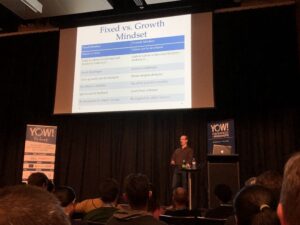 Snuck into @randyshoup’s talk just in time to hear about Growth mindset - something I’ve been trying to cultivate for a while! #yow18 https://t.co/tfGua4413m