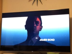 No classic gun barrel intro? Graphics that look like a video game? The Snook is not amused by Quantum of Solace so far. https://t.co/1KniY1EyUQ