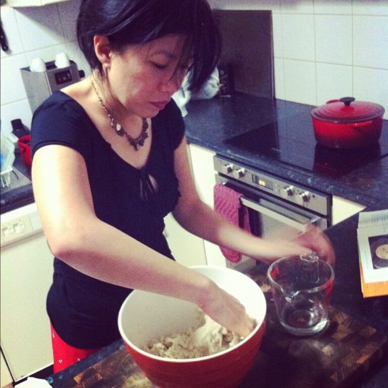 It's @flavourcrusader, making' tortillas at my house!