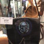 Skull purse. https://t.co/0RA7sU3MKB