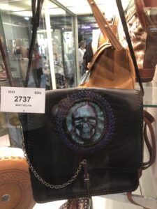 Skull purse. https://t.co/0RA7sU3MKB