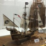 A badass hand-carved pirate ship https://t.co/J4NNdBpoQW