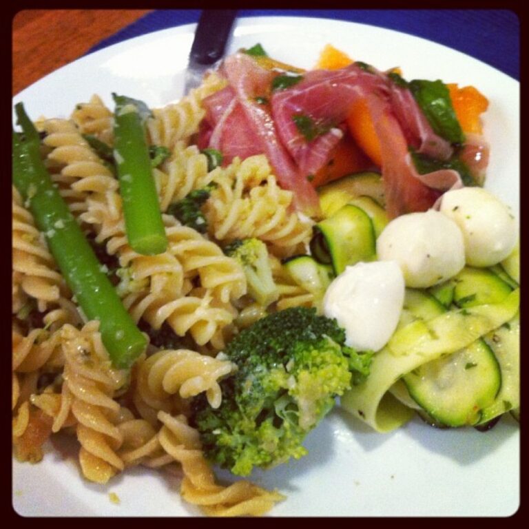 Jamie's Broccoli Pasta, Zucchini & Bocconcini Salad, Prosciutto & Melon. 27:16!!