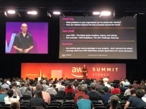 Some great advice from Bobbie on getting started with robotics. Dream big, start small, and build fast! 🤖💪 #AWSsummit https://t.co/HnQ35jyfit