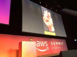 Injae built an app to translate sign language using Amazon SageMaker! Nice tie-in to @glenngore’s shirt yesterday, and this great news story: https://t.co/cV0SQRrC3c #AWSsummit https://t.co/habmEzk689