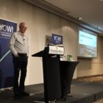 #YOWPerth morning keynote is my @awscloud colleague @adrianco sharing how you can speed up innovation. Starting by making everyone jealous talking about he goes to F1 events! 🏎 https://t.co/GsfwHXm8lk