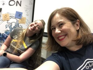 Quick selfie with the amazing @Don_IsGood at tonight’s Perth AWS meetup group! Thanks to @modis for hosting! https://t.co/BqOmYkLFrt