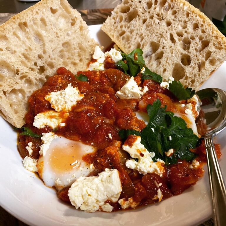 Lunch: shakshuka with homegrown eggs from @s.bev’s chickens! 🍳🍅🥖